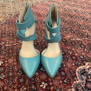 Teal pumps